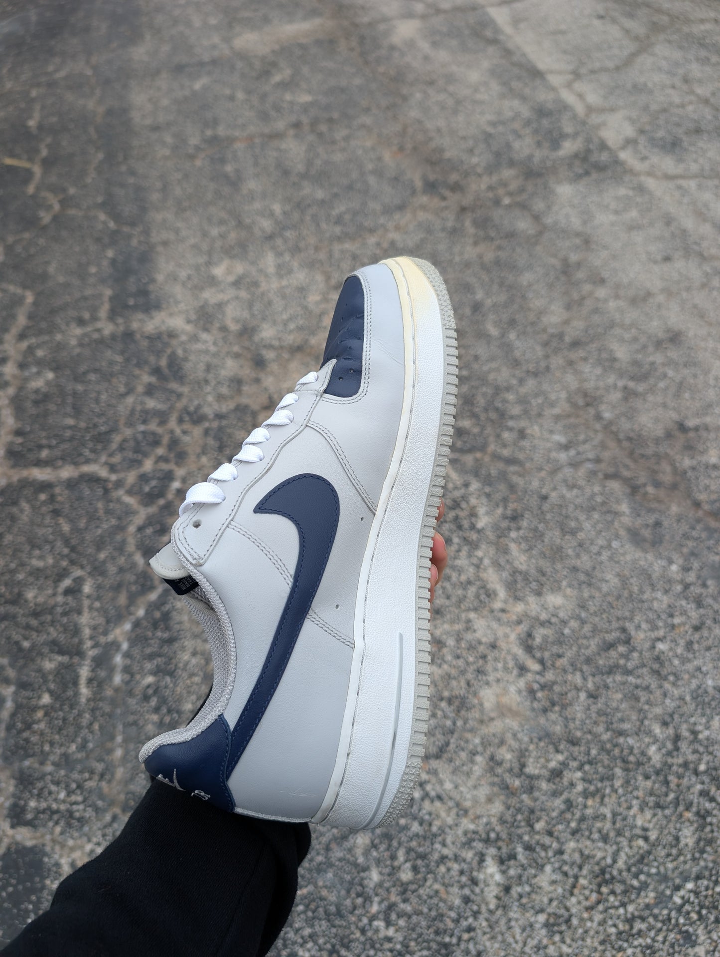 Nike Air Force 1 "Neutral Grey/Midnight Navy-White" (2004)